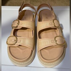 Elegant Beige Sandals with Gold Accents